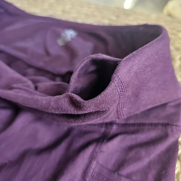 Chic Plum / Marroon Leggings With Pockets - Picture 9 of 12